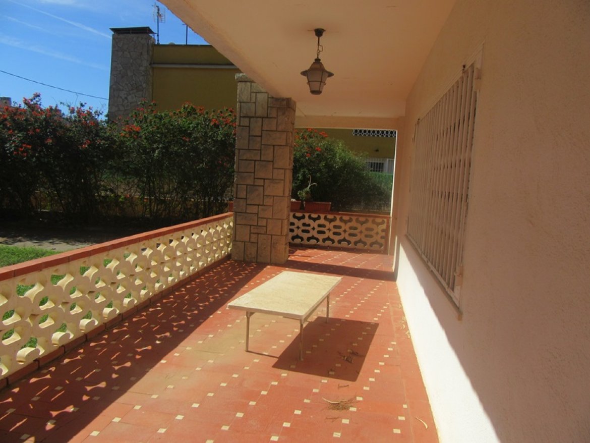 BENICARLO CHALET CARRETERA PEÑISCOLA